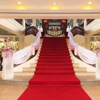 red-carpet-on-stone-steps-in-abu-dhabi