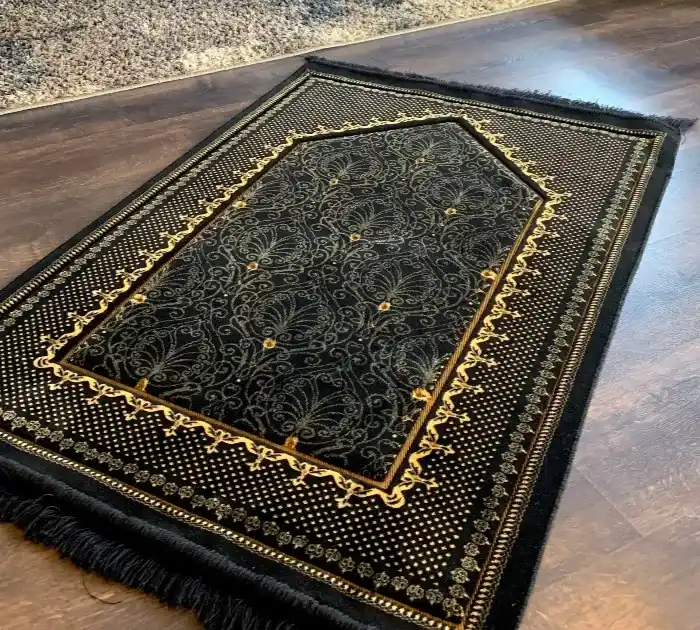 Beautiful Black Muslim Prayer Mat