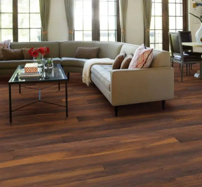 Laminated Wood Flooring in Dubai
