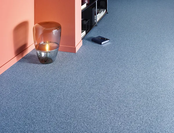 Wall-to-wall-carpet-grey